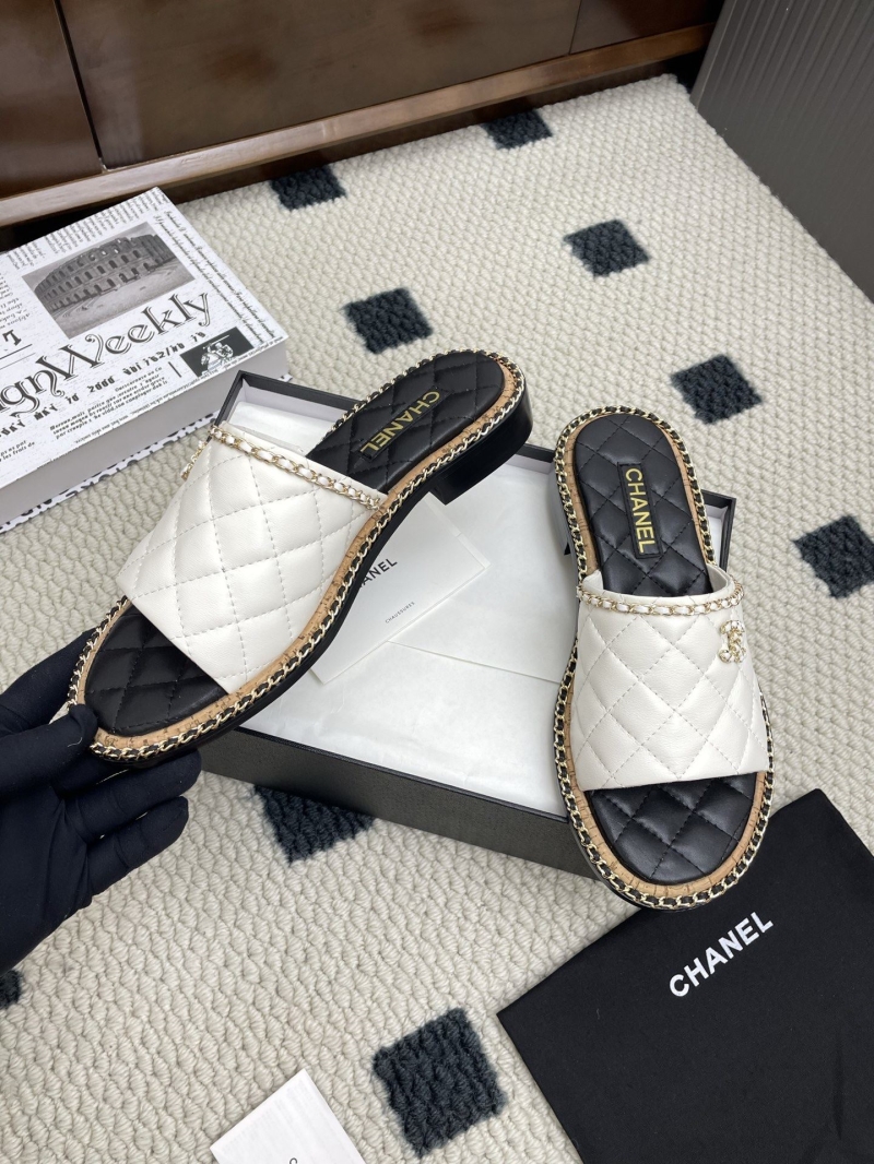 Ch**el slippers